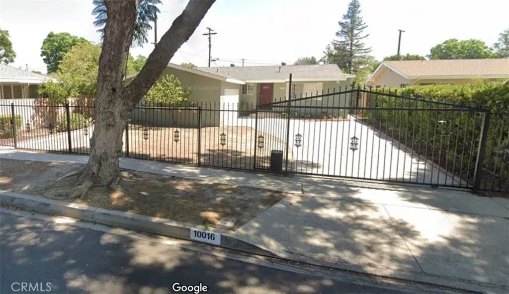 10016 Sophia Avenue, North Hills