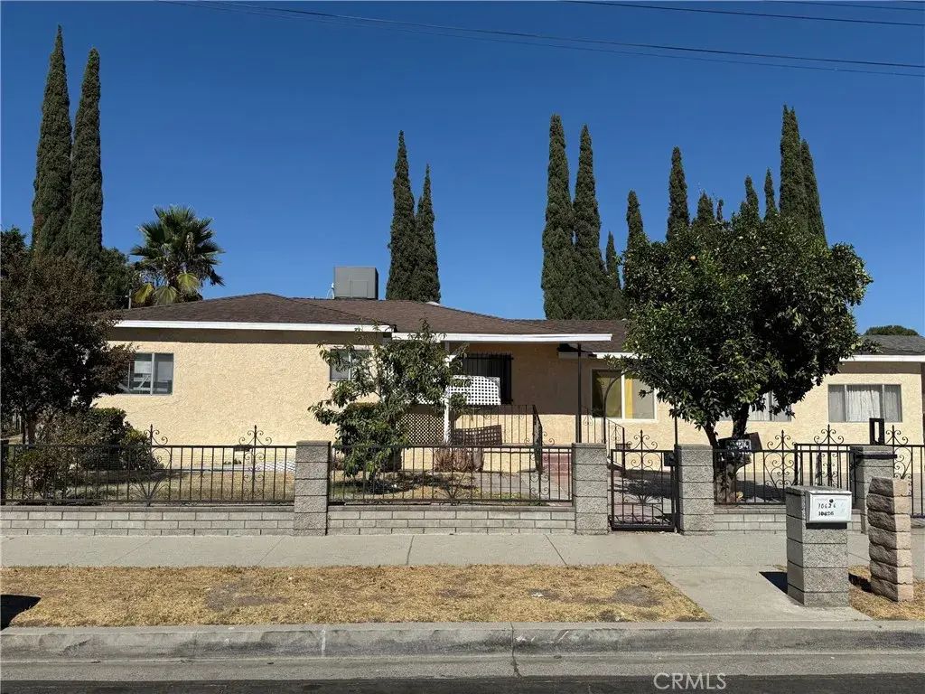 10626 Amboy, Pacoima