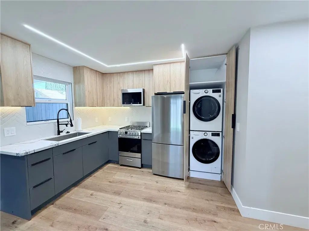 18238 Hartland Street, Reseda