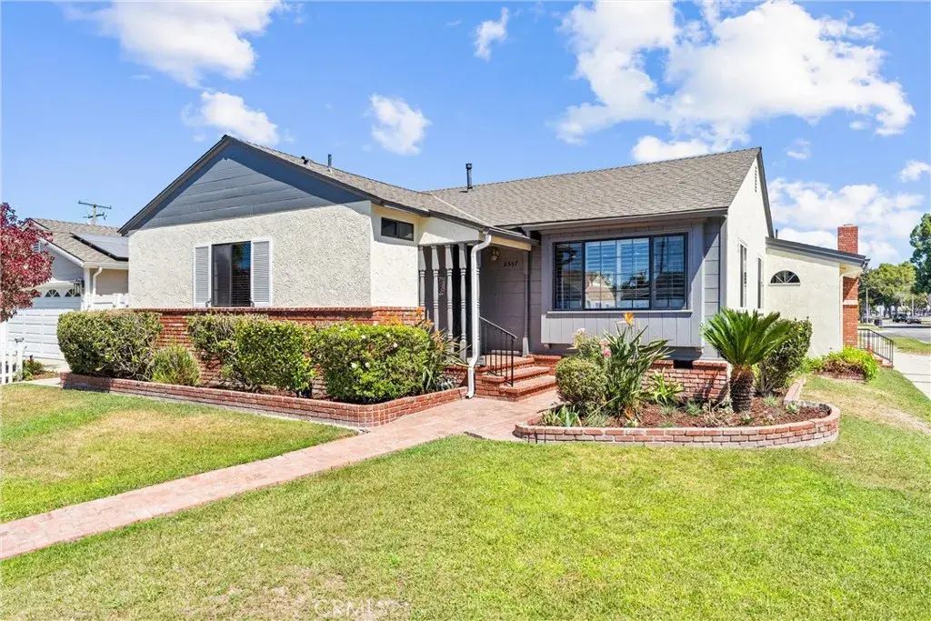 6557 E Walkerton Street, Long Beach
