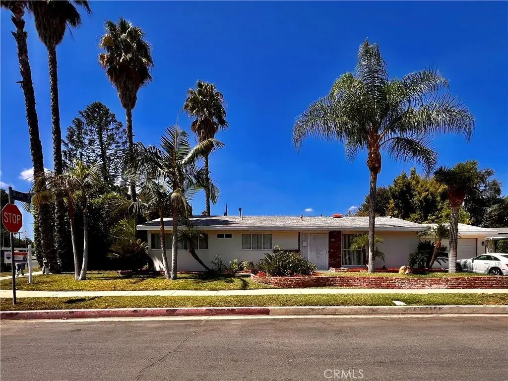 20637 Bryant Street, Winnetka