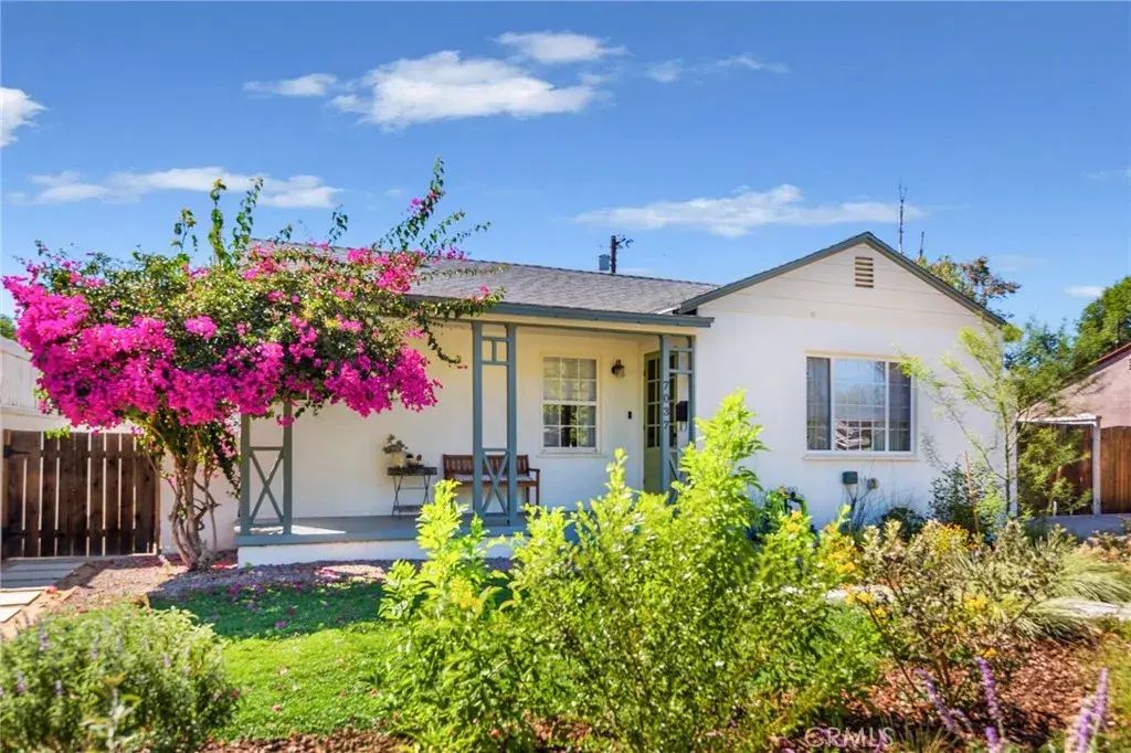 7037 Zelzah Avenue, Reseda