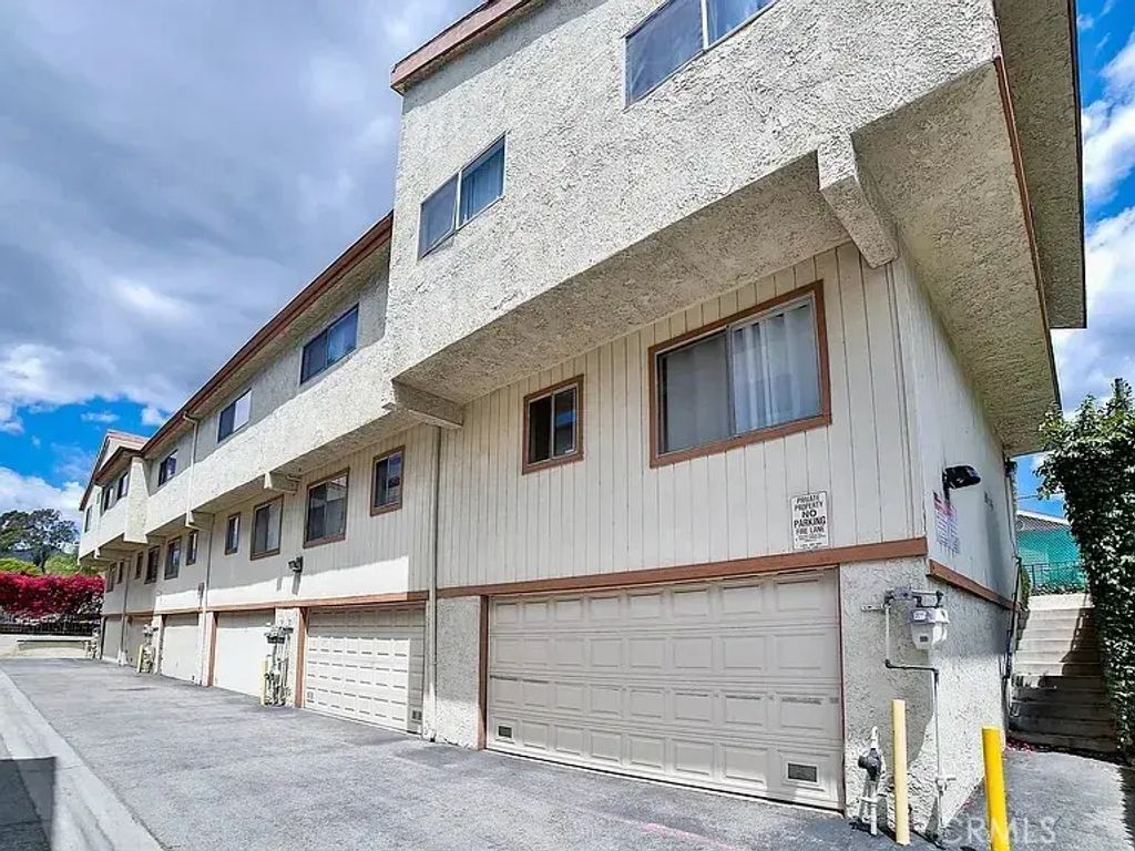 13080 Dronfield Avenue 13, Sylmar