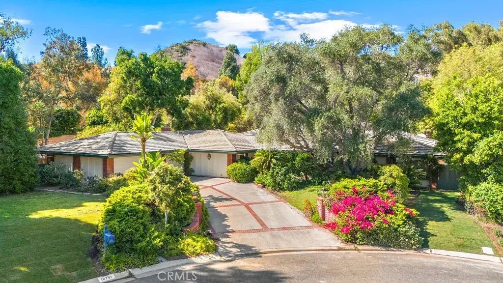 18791 Smoketree Circle, Villa Park