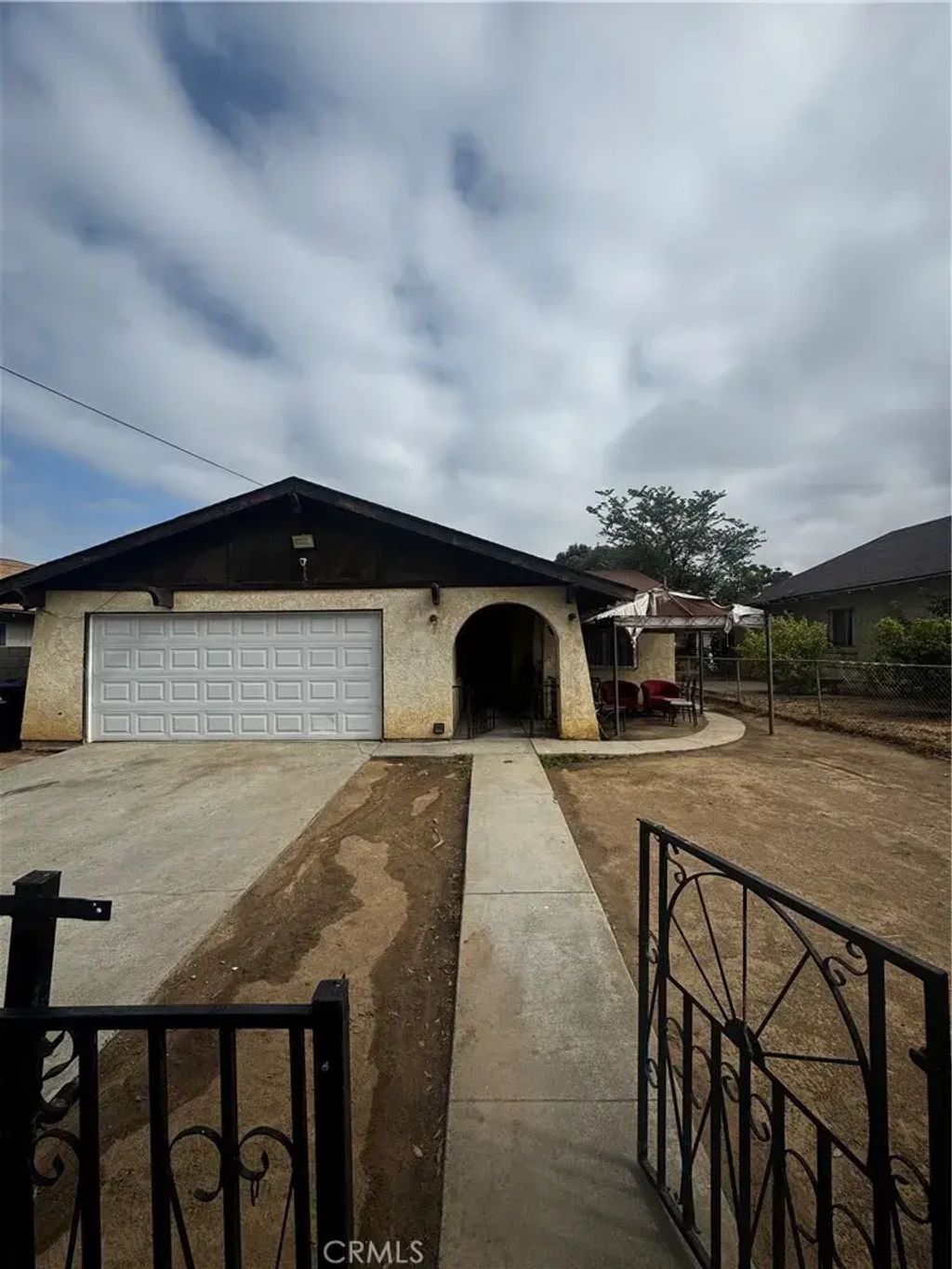 2571 12th St, Riverside