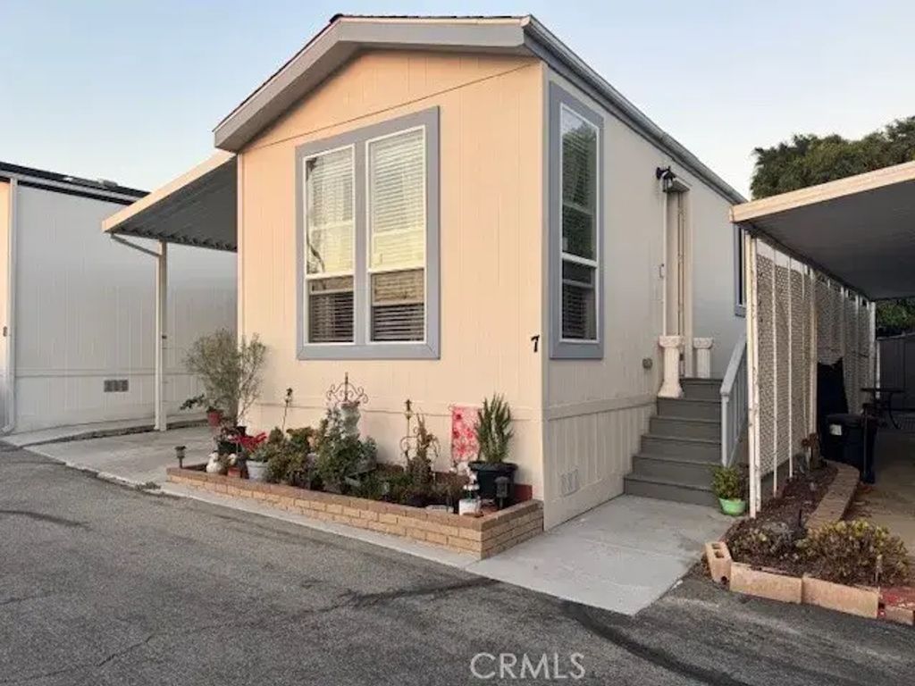 16540 Whittier #7, Whittier