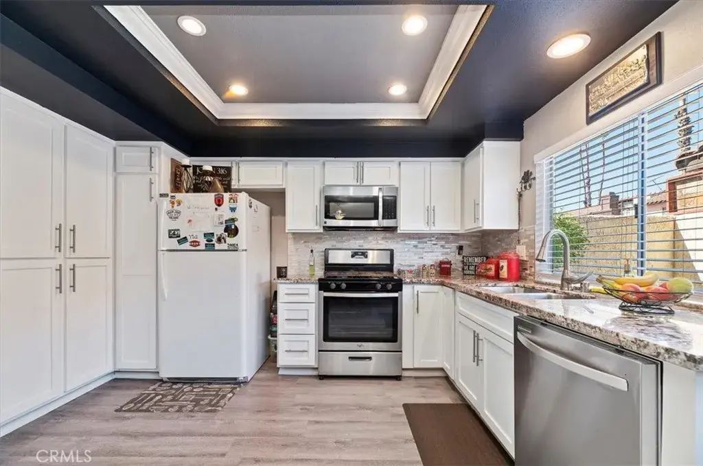 1077 Santo Antonio Drive 65, Colton