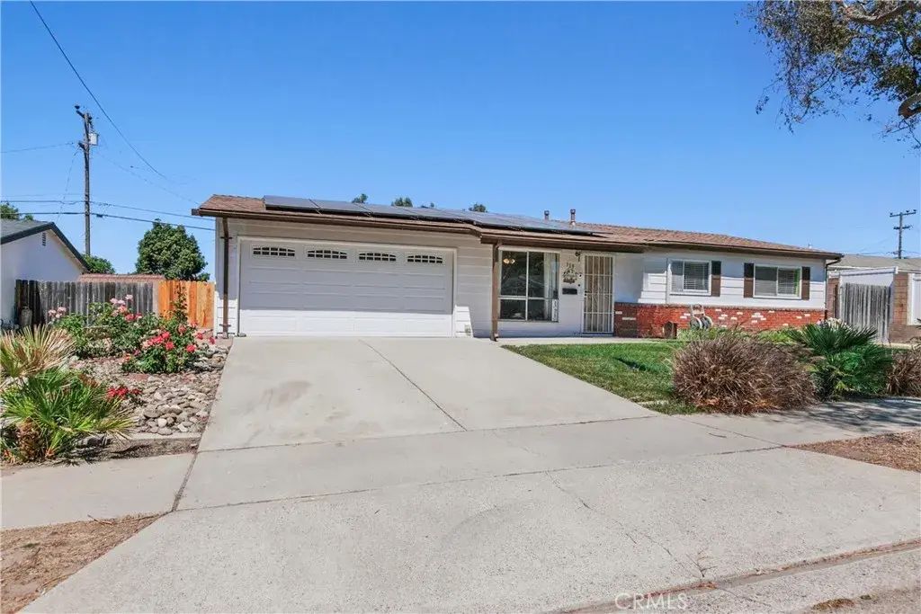319 Jullien Drive, Santa Maria