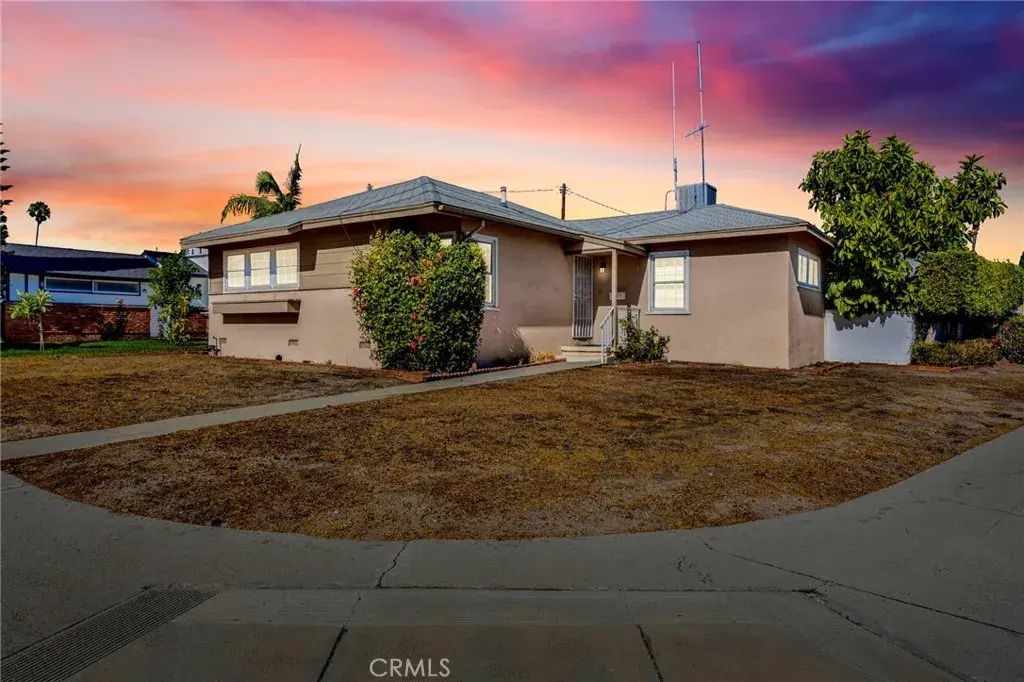 7800 Babcock Avenue, North Hollywood