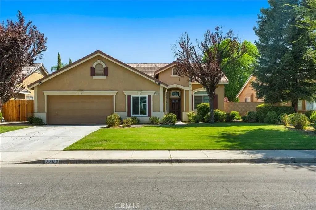7704 Indian Gulch Street, Bakersfield