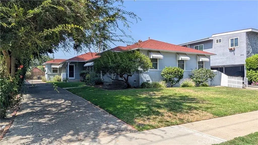 1025 W Clark Avenue, Burbank