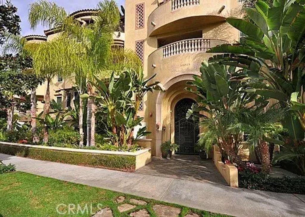 12021 Guerin 101, Studio City