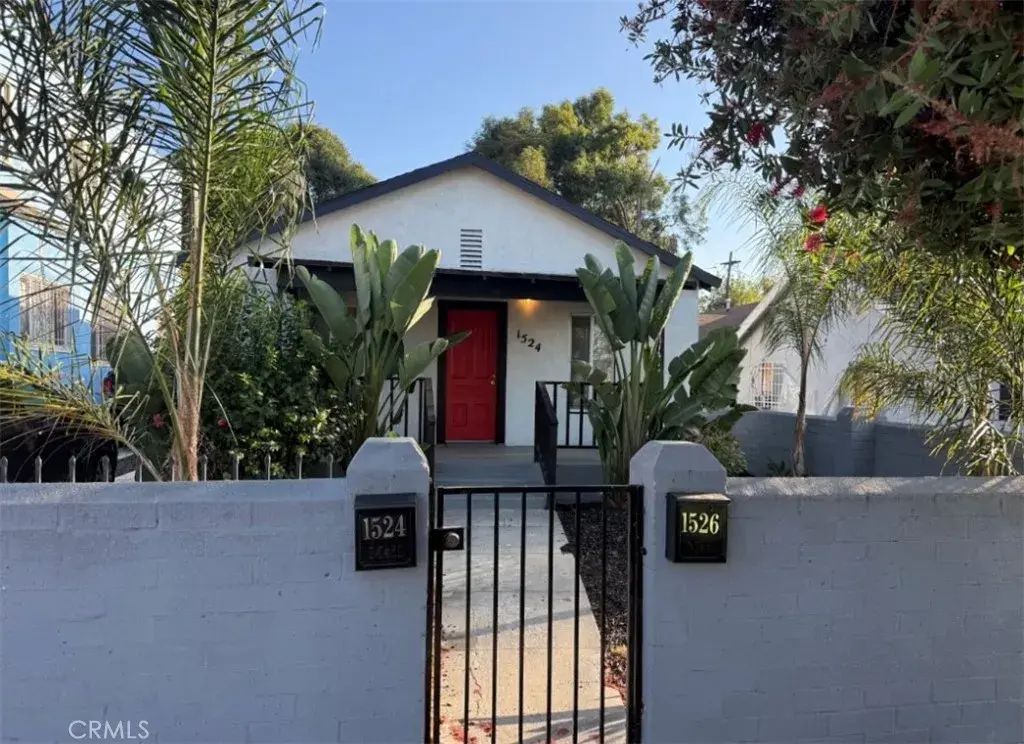 1524 E 105th Street, Los Angeles