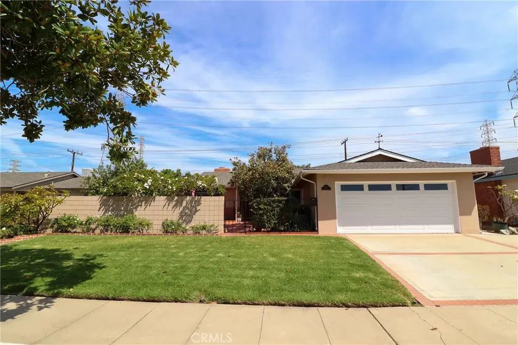 1117 E Trenton Avenue, Orange