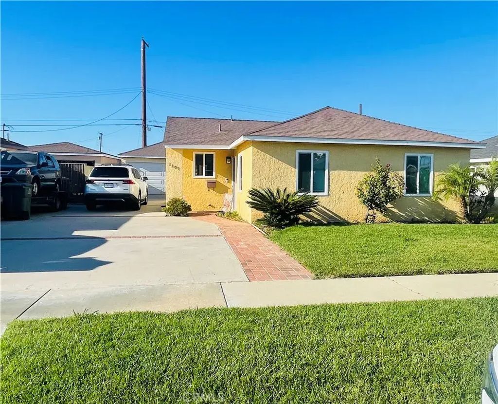 1107 W 210th Street, Torrance