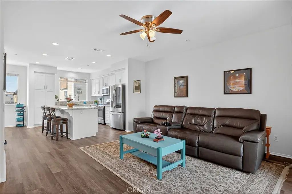 893 Tangelo Way 103, Corona