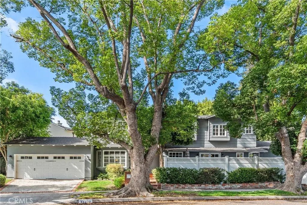 11270 Acama Street, Studio City