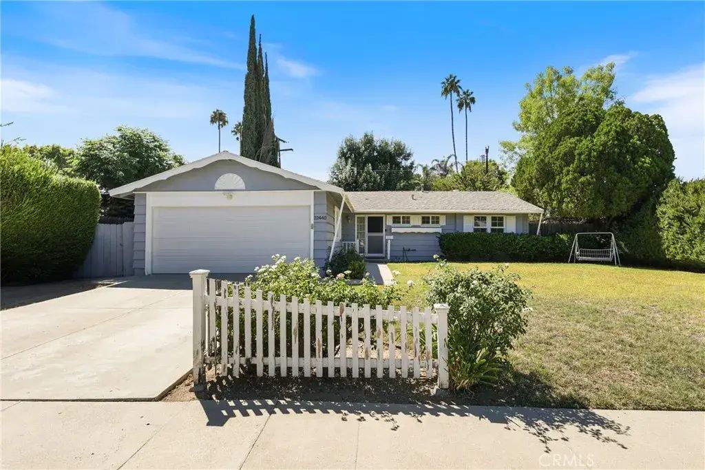 22440 Schoolcraft St., West Hills