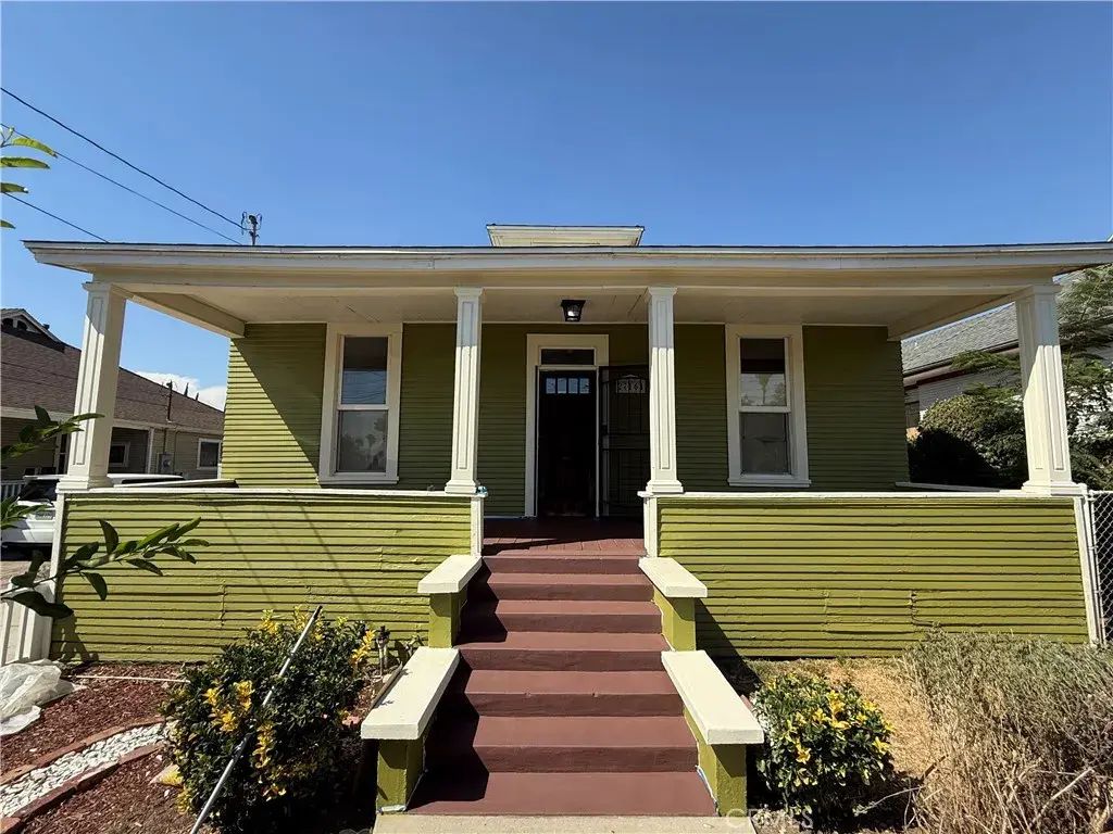 27164 Pacific Street, Highland