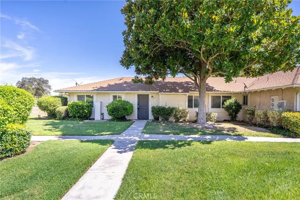 121 Flag Way C, Paso Robles