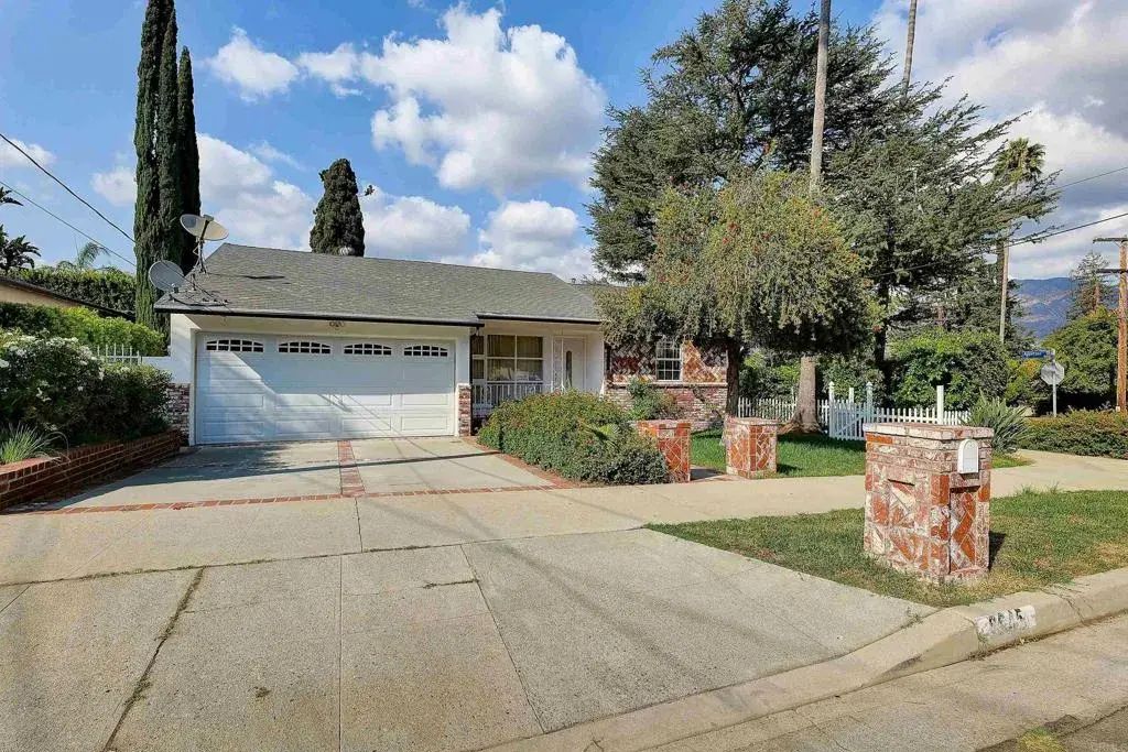 8645 Apperson Street, Sunland