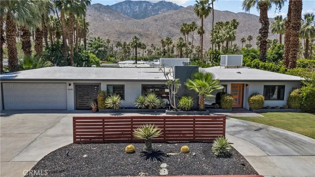 1645 S Sunrise Way, Palm Springs