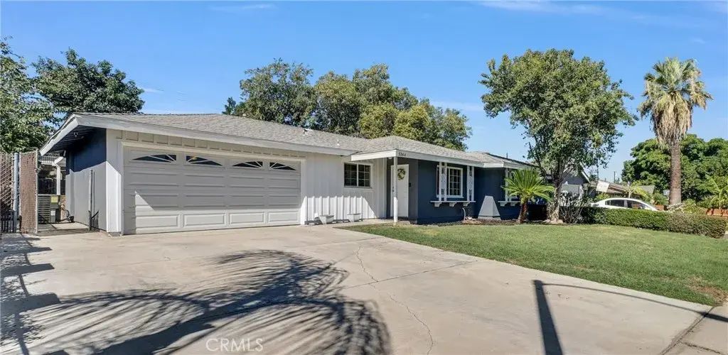 5364 Nichols, Riverside