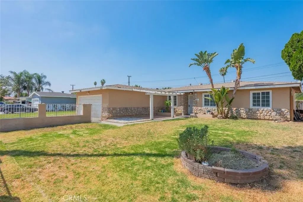 5622 Montgomery Street, Riverside