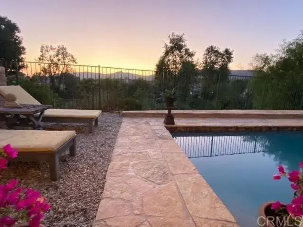 581 Galloping Hill Road, Simi Valley
