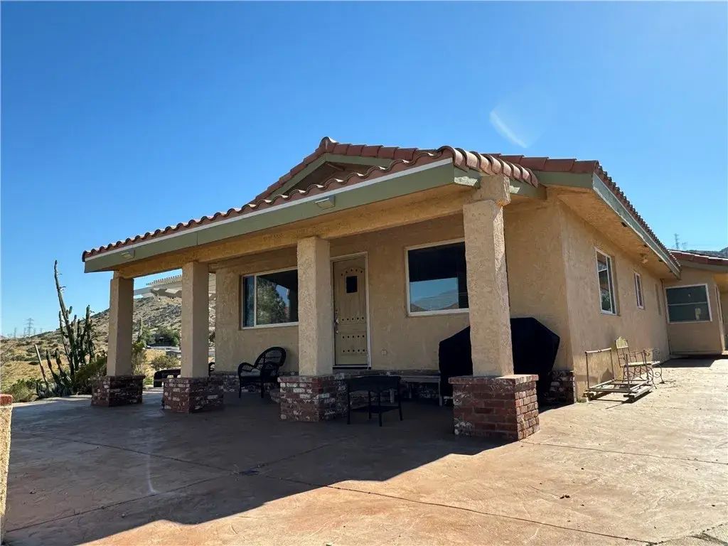 32615 Calle Del Roja, Acton