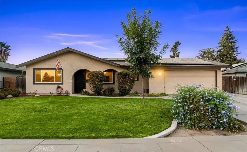 2820 W Dorothea Avenue, Visalia