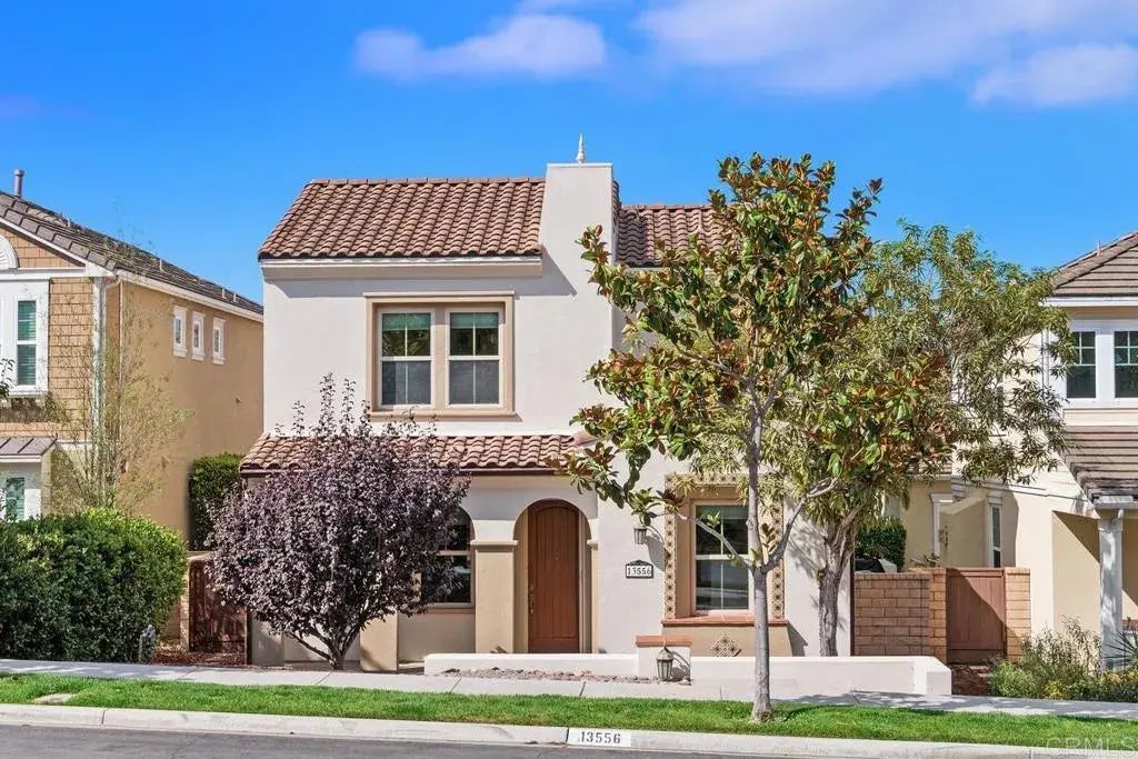 13556 Arroyo Dale Lane, 