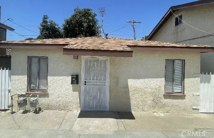 8341 Cravell 1/2, Pico Rivera