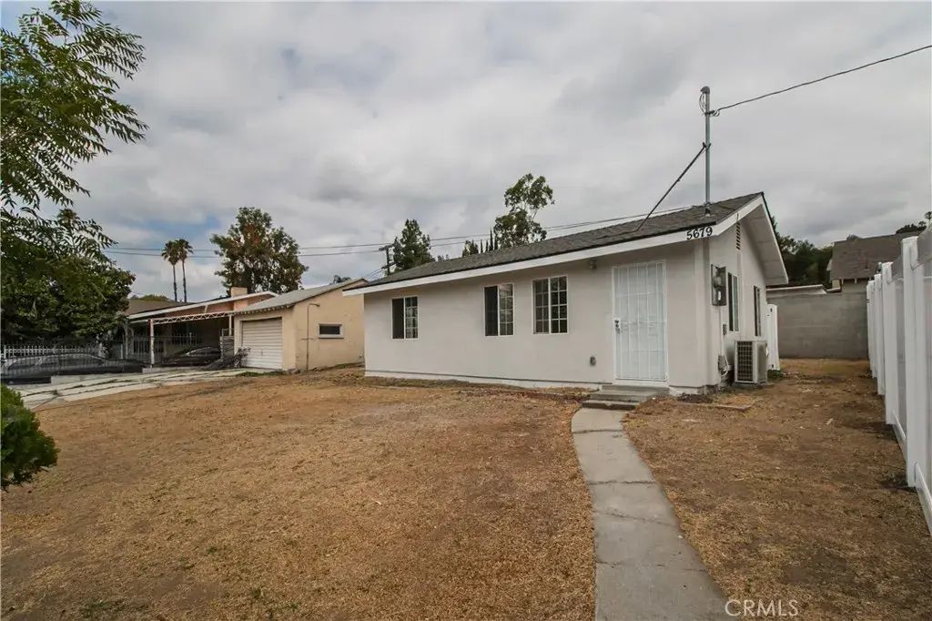 5679 Stratford Road, Los Angeles
