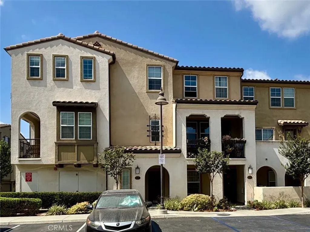 822 Santa Fe D, San Gabriel