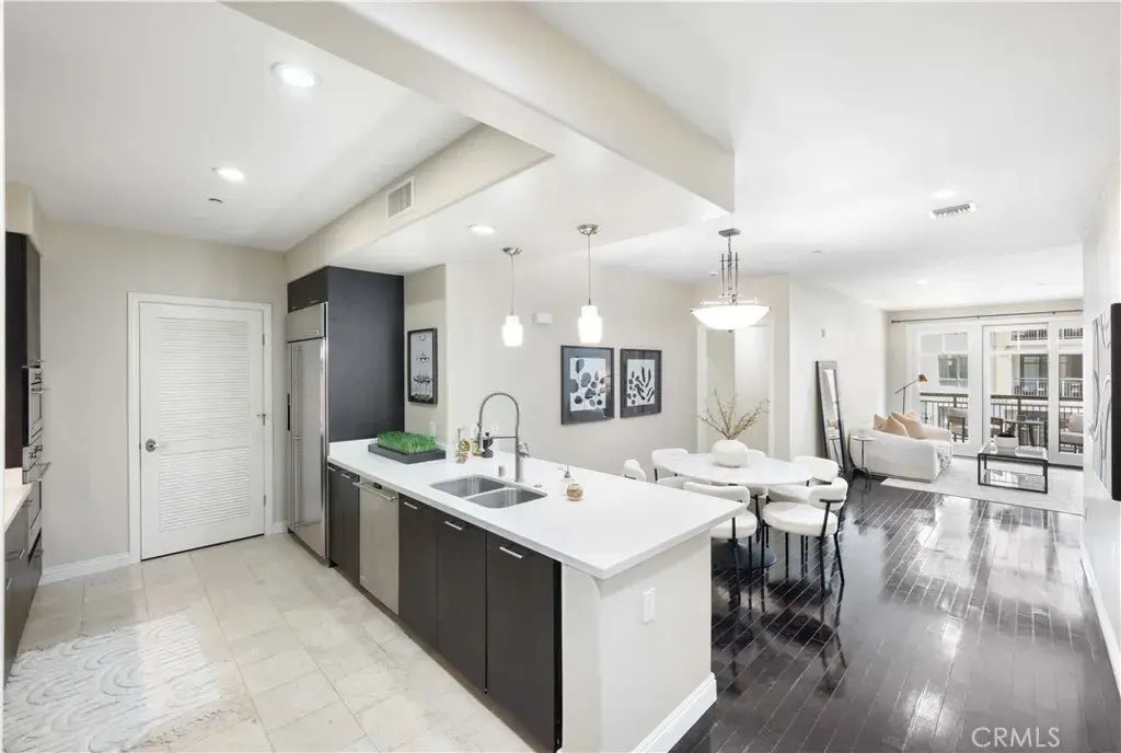 352 Caruso Avenue, Glendale