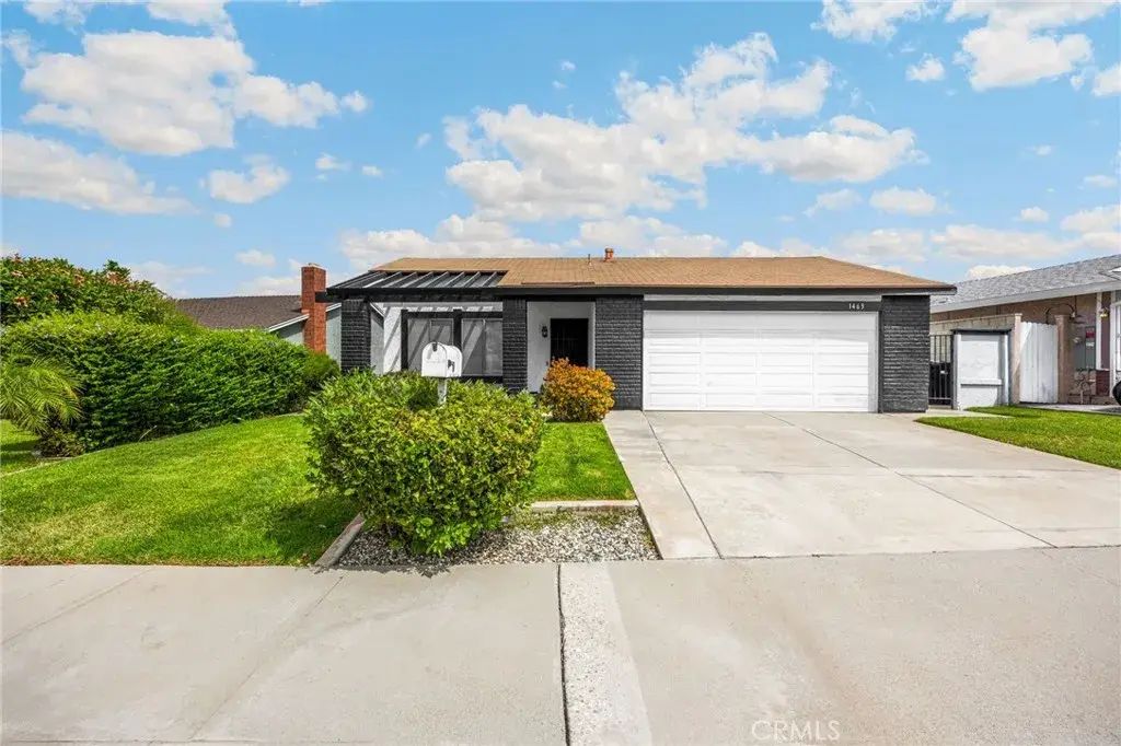 1463 Moore Circle, Corona