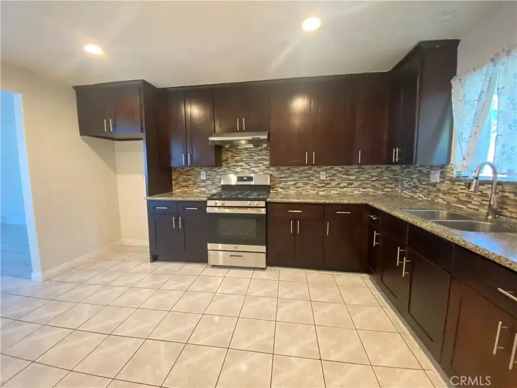 225 N Dalton Avenue 1, Azusa