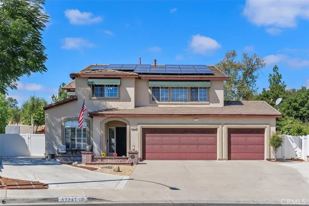 37241 Floral Creek Cir, Murrieta
