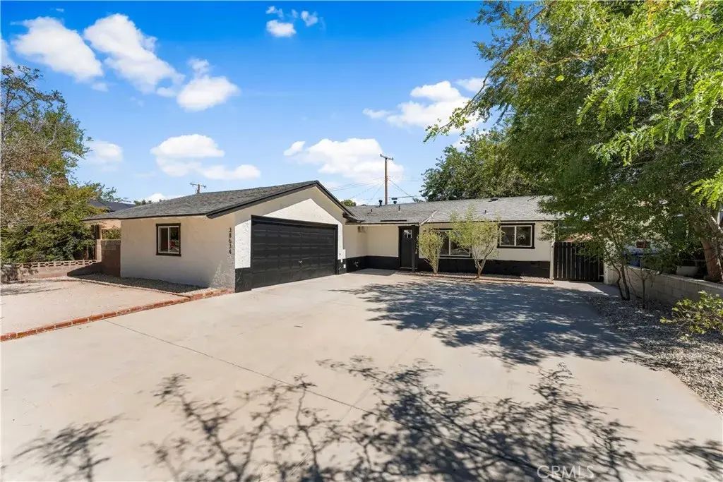 38634 Carolside Avenue, Palmdale