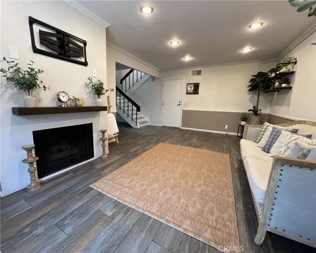 1619 242nd Place D, Harbor City