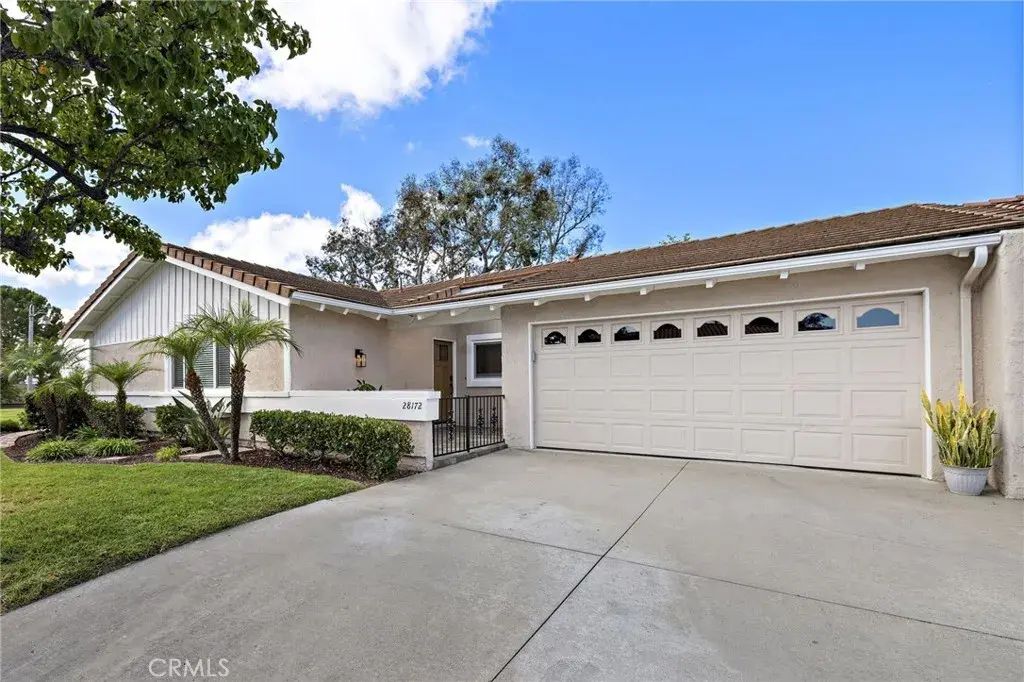 28172 Via Chabas, Mission Viejo