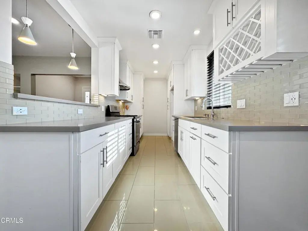 10506 Silverton Avenue, Tujunga