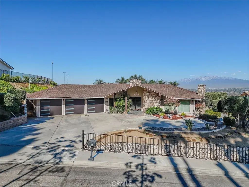 1285 Cahuilla, Colton