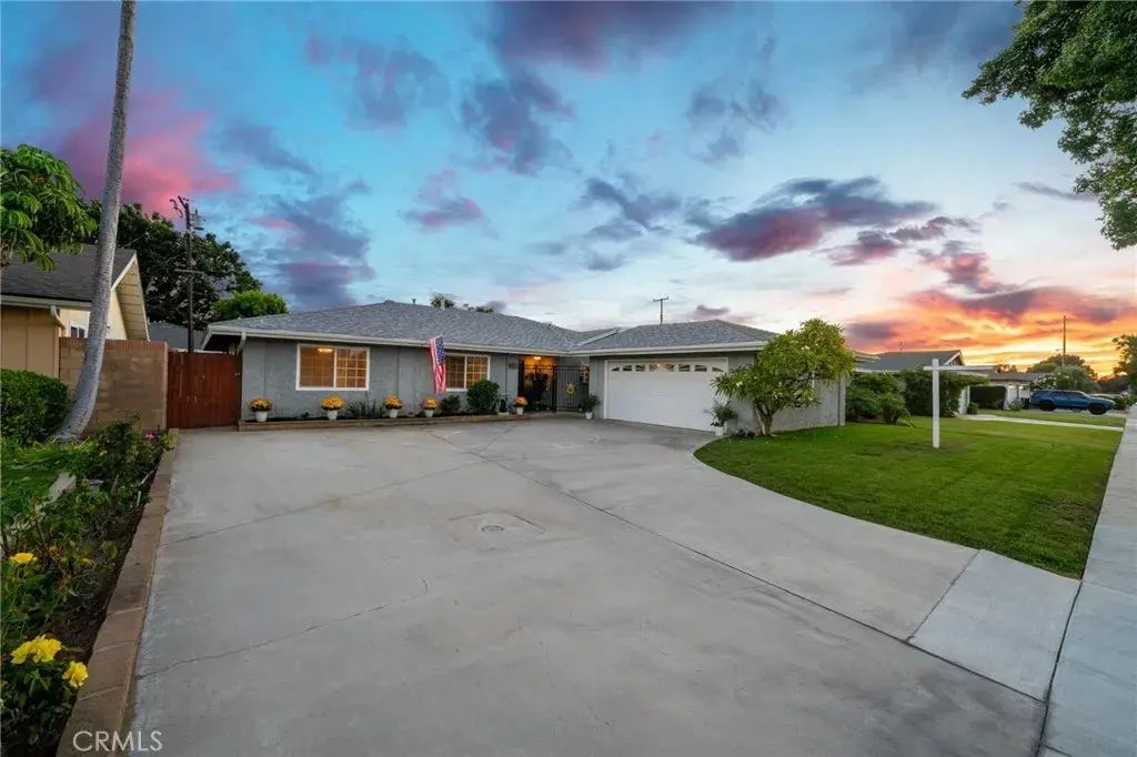 1024 E Tularosa, Orange