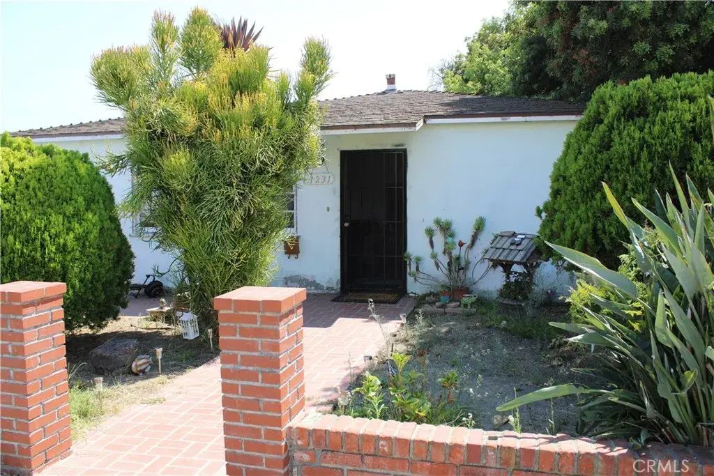 1231 W Santa Cruz St., San Pedro