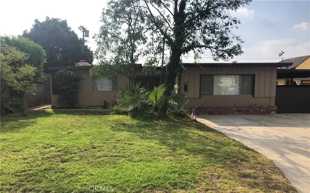 10227 Mcvine Avenue, Sunland
