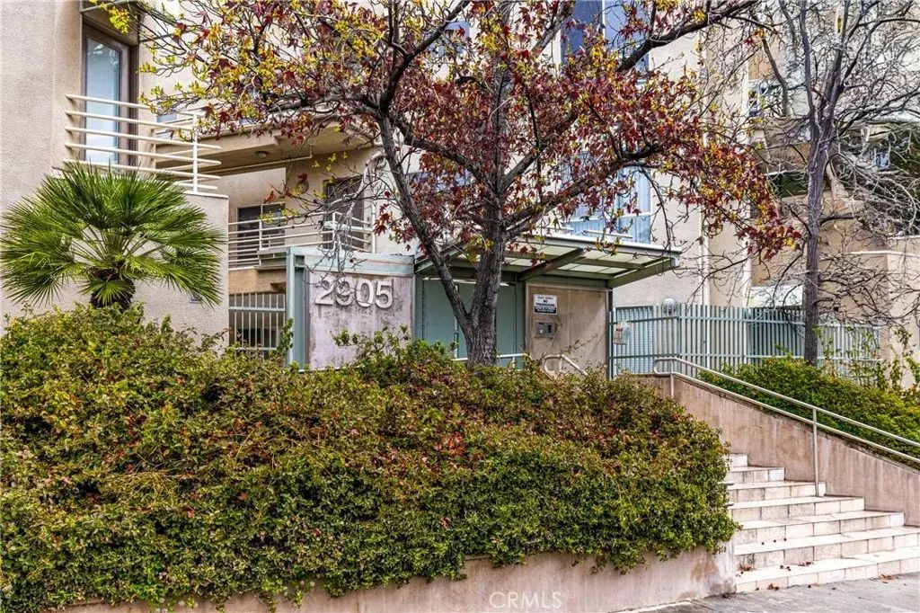 2905 Montrose Avenue 318, La Crescenta