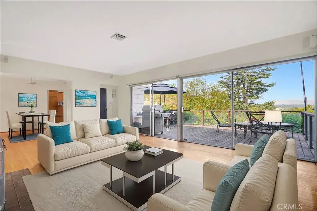 11574 Sunshine Terrace, Studio City