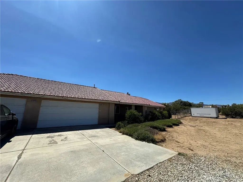 5045 Elsinore, Phelan